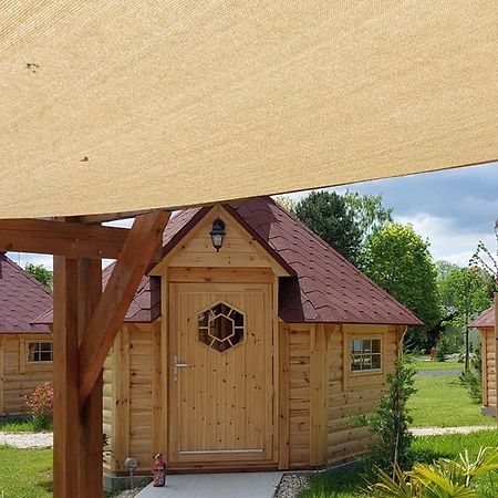 Camping Le Vallage Attigny Exterior foto