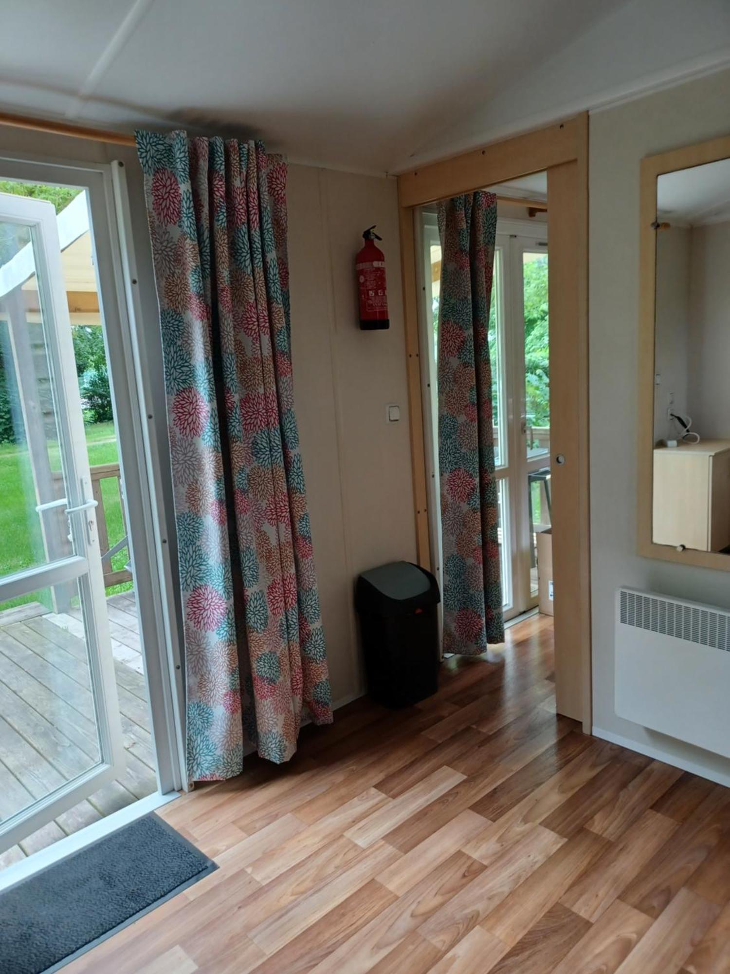 Camping Le Vallage Attigny Exterior foto